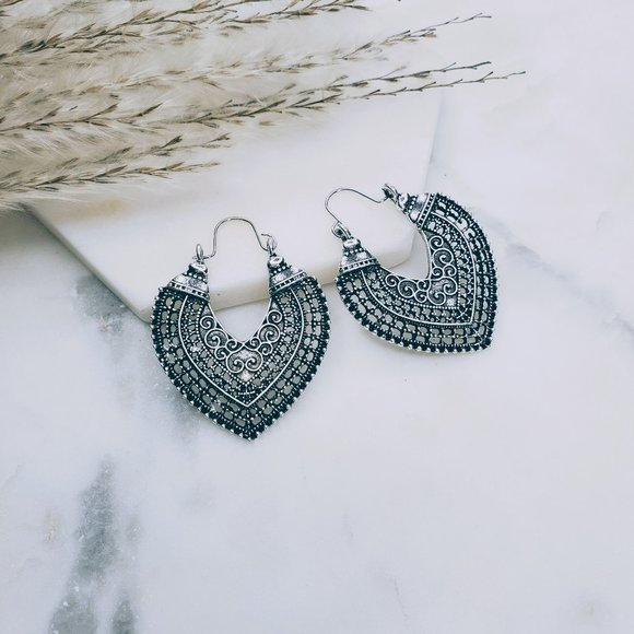 5 for $25 Boho Retro Heart Statement Earrings - Picture 6 of 6